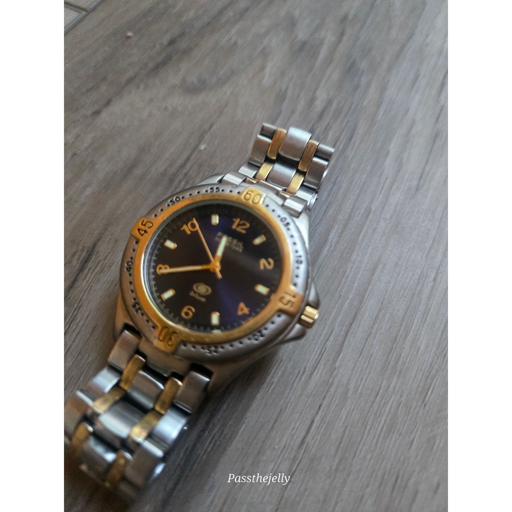 VTG Fossil Blue Watch Mens AM-3197 Blue Dial Two Tone SS Gold 100M Sport Diver - Picture 2 of 6
